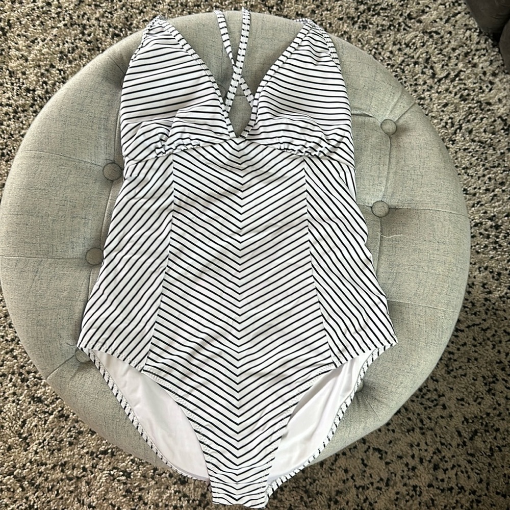 Cupshe Large Swimsuit